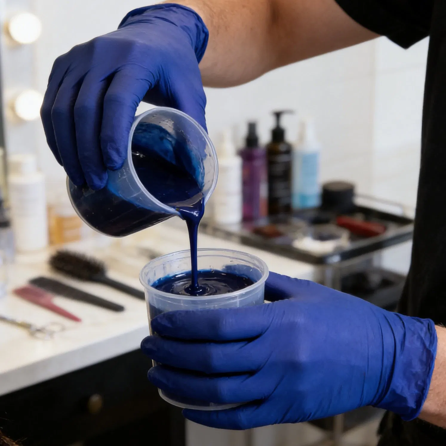 Chemical Resistant Disposable Cobalt Blue Nitrile Gloves Ideal Hair Coloring Salon Applications