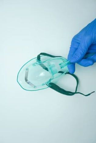 Stable Quality Easy Disposal Non-Rebrething Mask for Oxygen Therapy