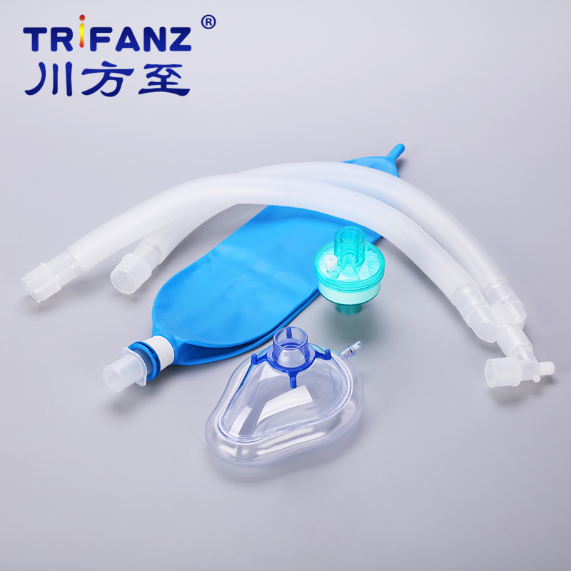 High Quality Hospital Supply Popular Disposable Medical Anesthesia Ventilator Corrugated Breathing Circuits Kit with Water Traps FDA ISO Approved