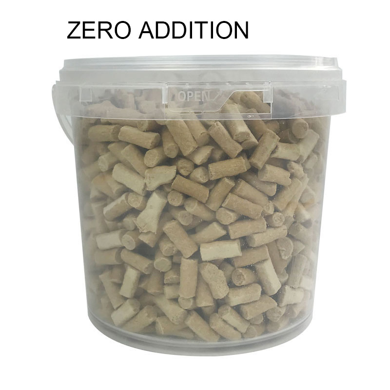 Alimento para gatos liofilizado de carne de pechuga de pollo cruda con hueso