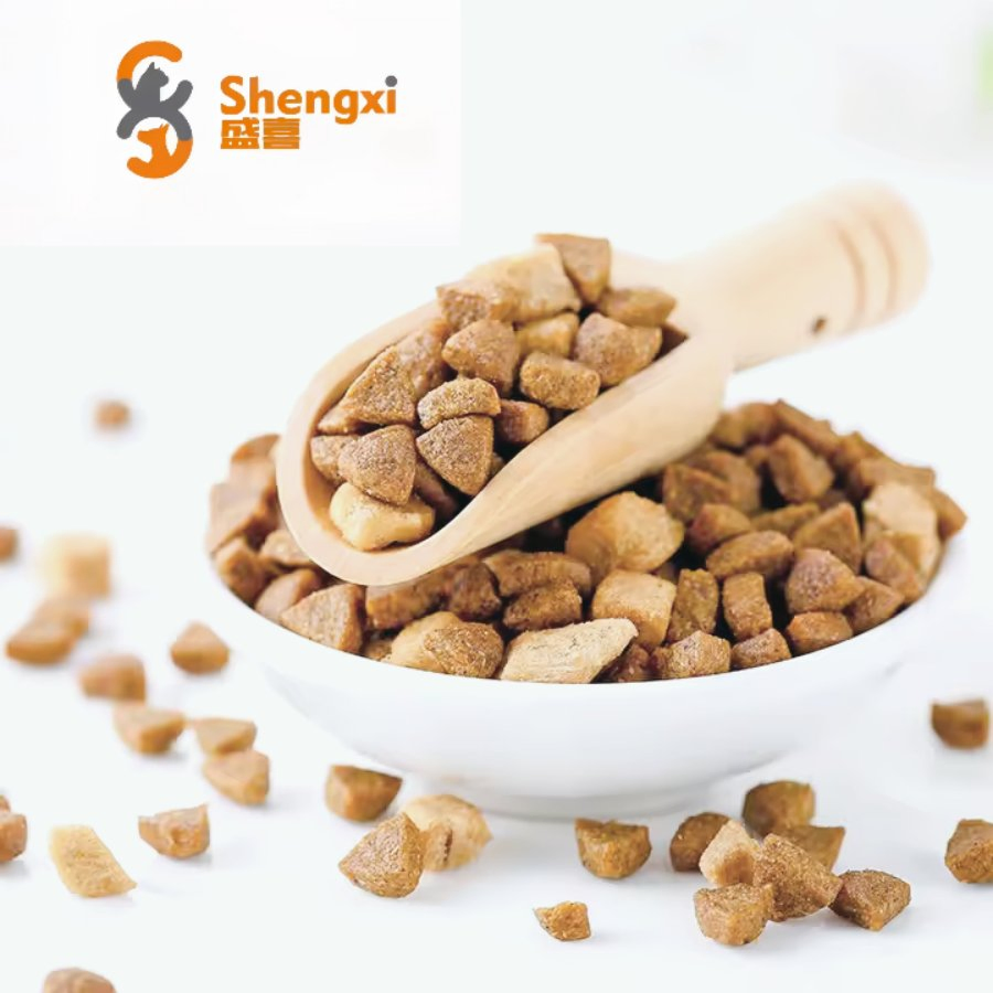 Alimento seco natural para gatos y perros adultos