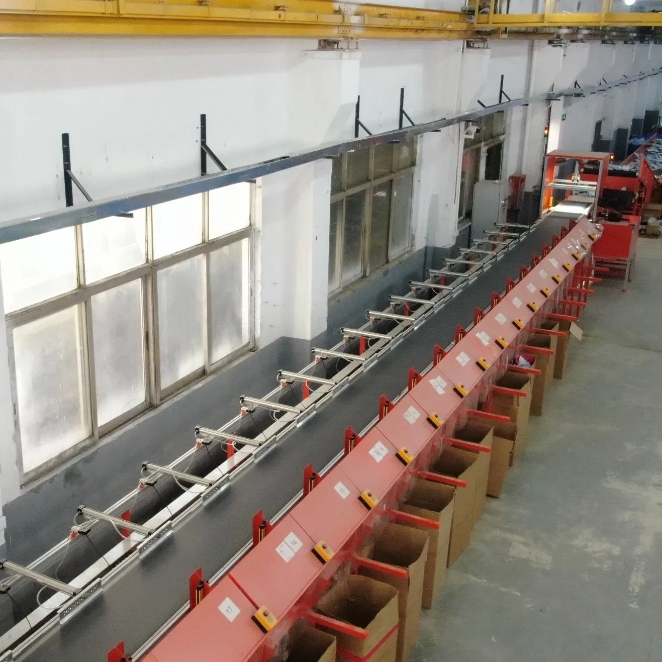 Smart Automated Parcel Sorting Conveyor System for Streamlined Logistics