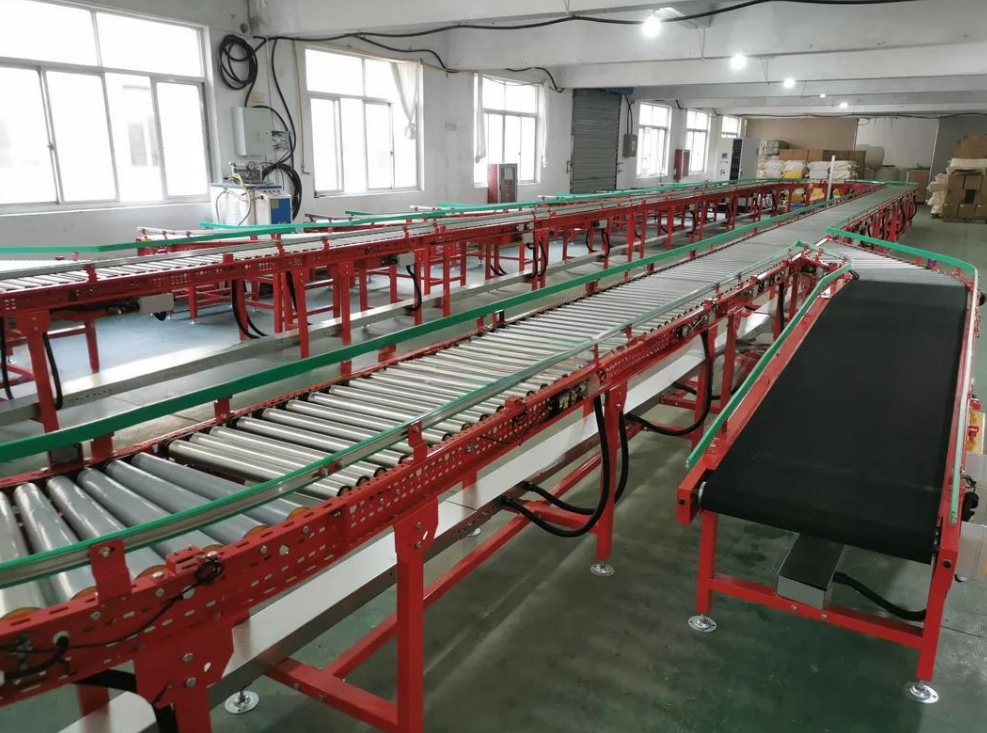E-commerce Fulfillment Conveyor System Stainless Steel Adjustable Speed Powered Roller Conveyor for Parcel Sorting Packaging
