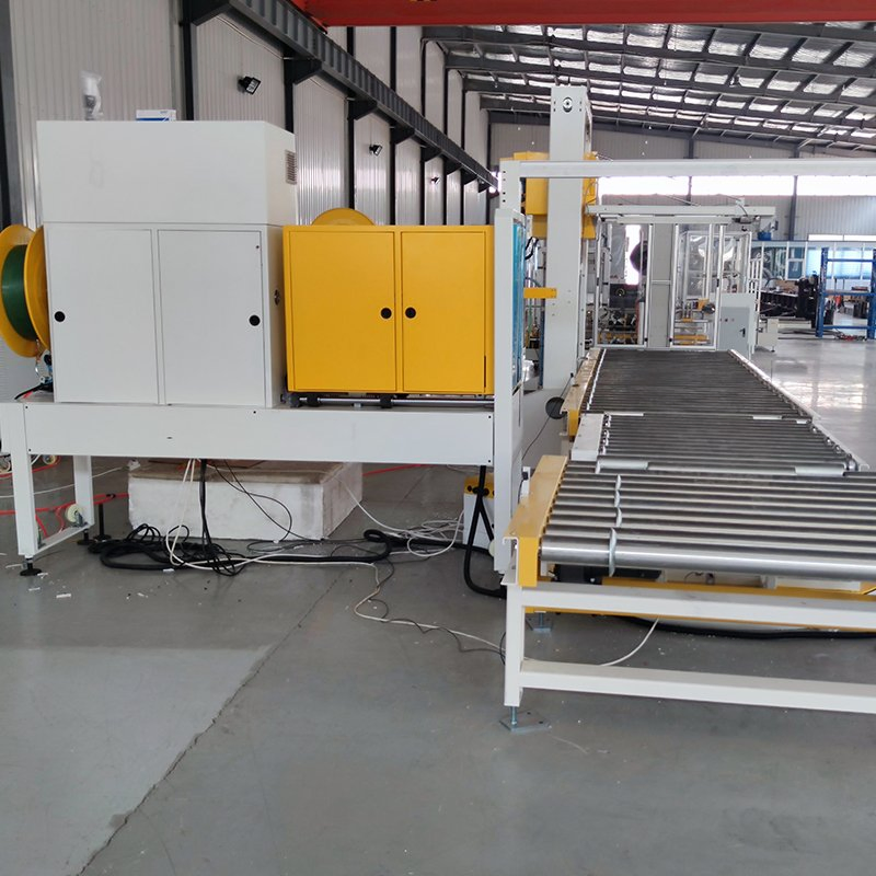 Vertical and Horizontal Cross Pallet Strapping System with Conveyor and Motorized Turntable