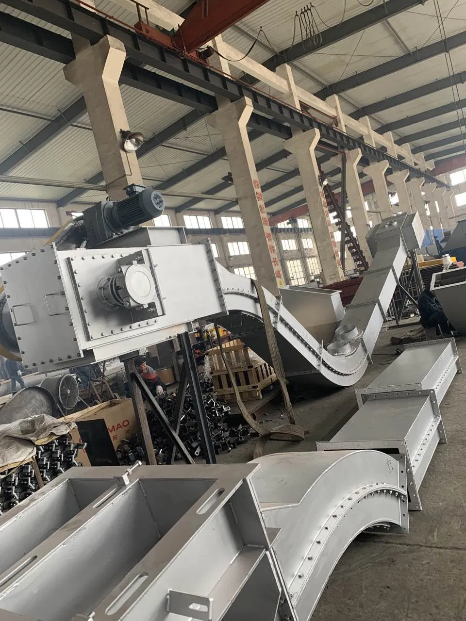 Heavy-Duty Chain Conveyor System for Efficient Material Handling Hualiang