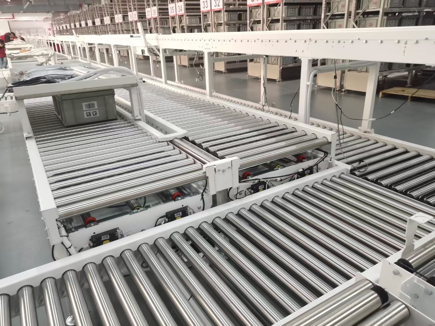 Autonomous Mobility Conveyor Networks AI-Powered Transport Lines Self-Lubricating Stainless Steel Rollers Intelligent