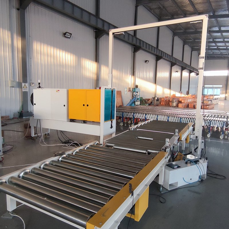 Vertical and Horizontal Cross Pallet Strapping System with Conveyor and Motorized Turntable