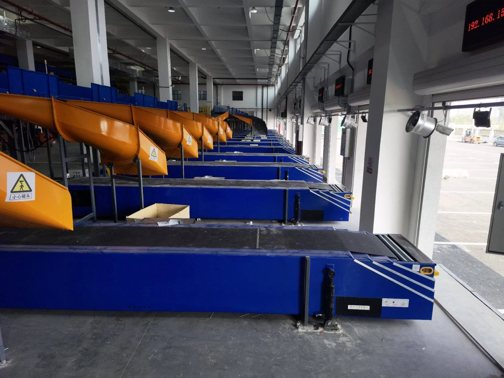 Truelisort Stainless Steel Automatic Telescopic Conveyor Belt System for Enhanced Efficiency