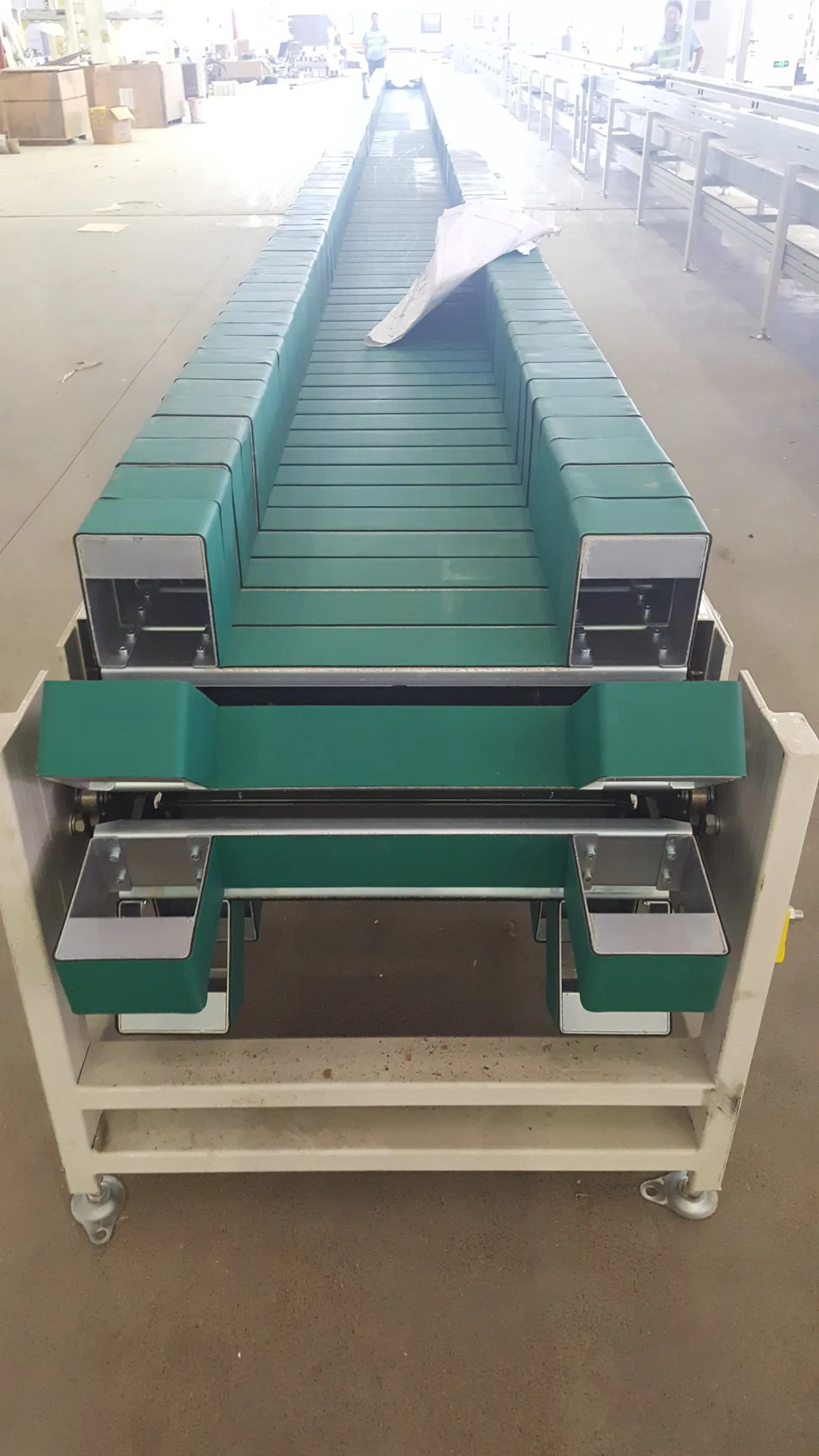 Robust Heavy-Duty Chain Conveyor for Automotive Assembly Lines