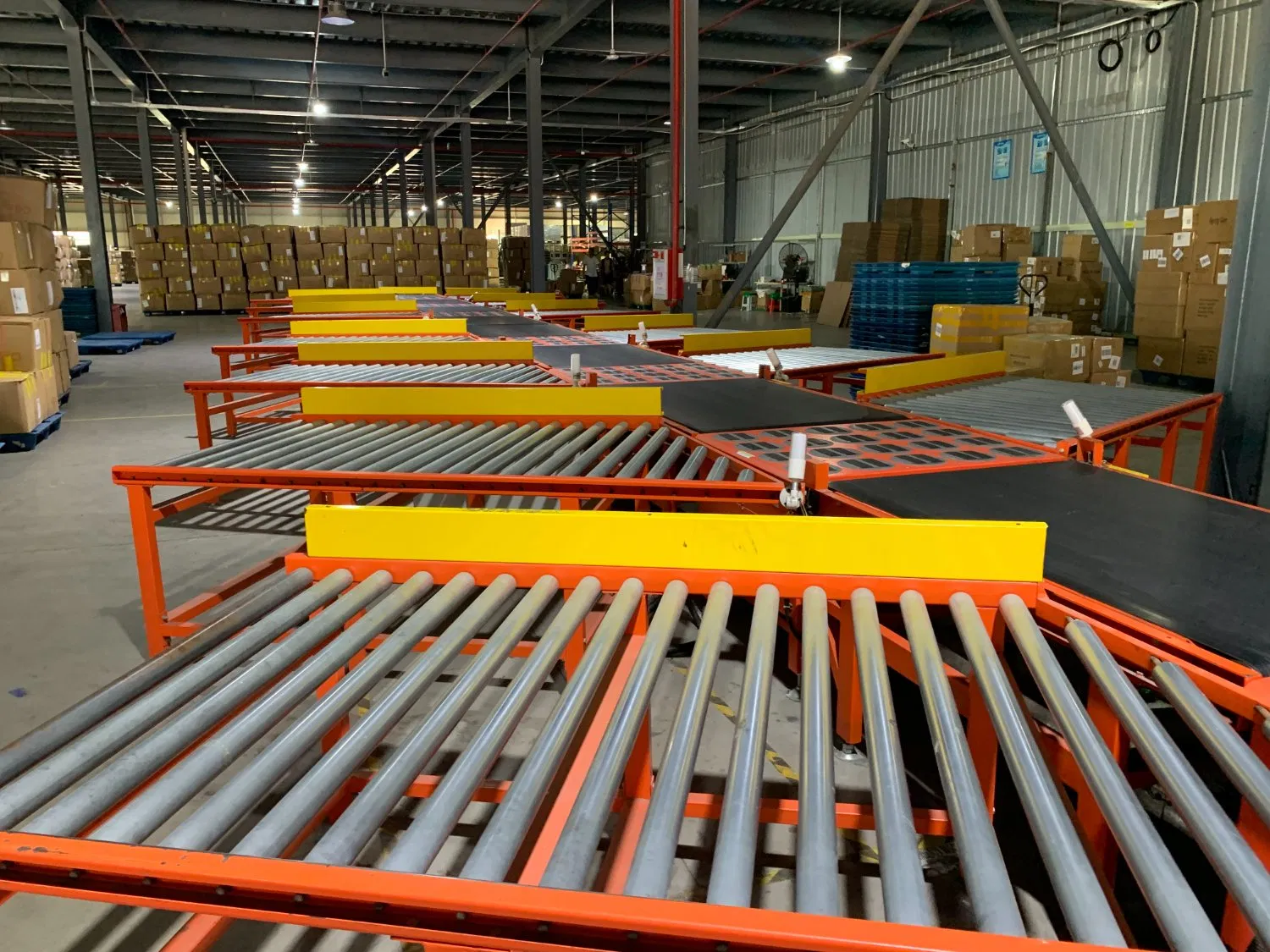 Factory Price Wooden Case Conveyor China Package System Automated Parcel Warehouse Sorting Line