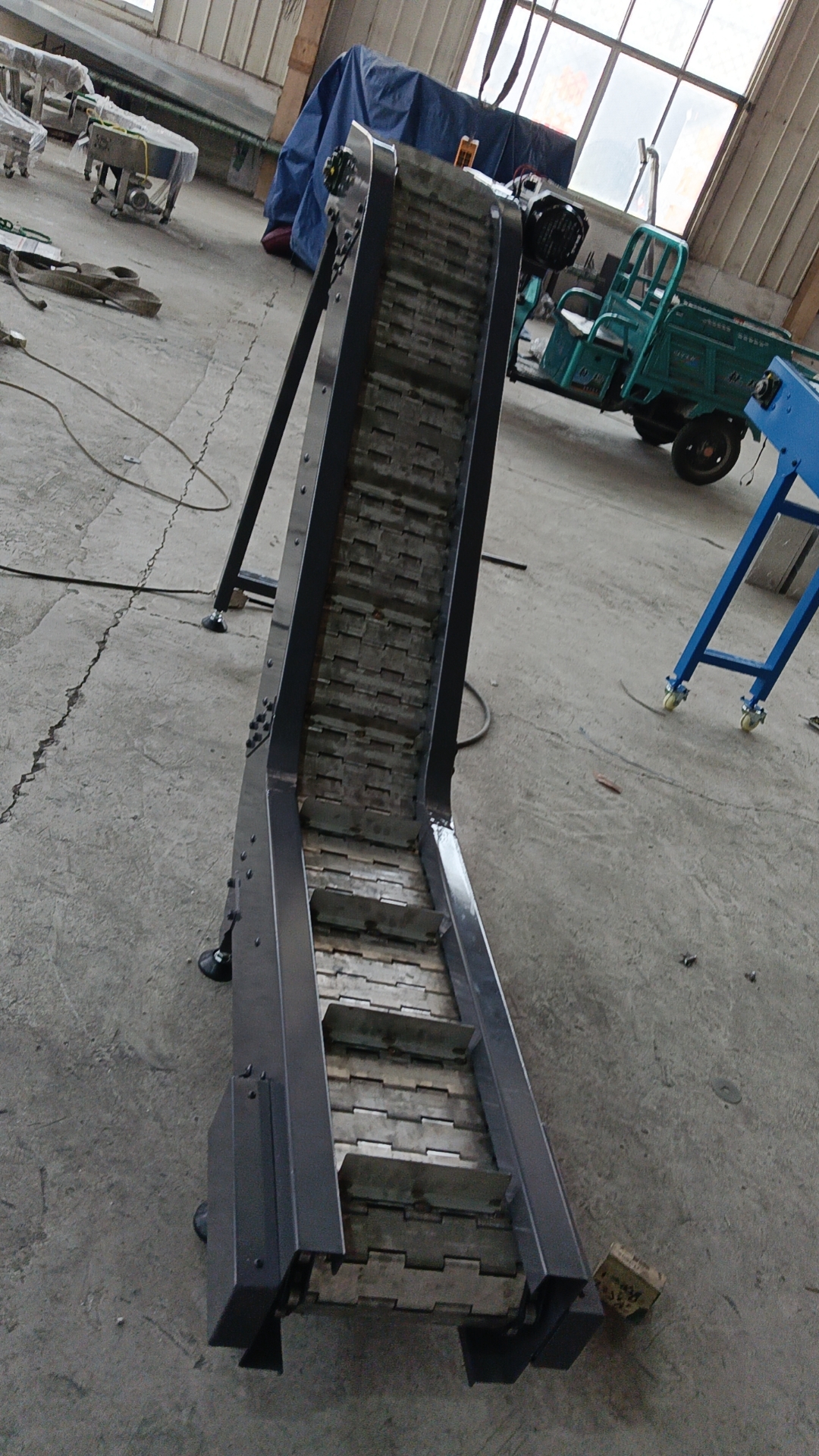 Heavy-duty Loading Industry Slat Conveyor