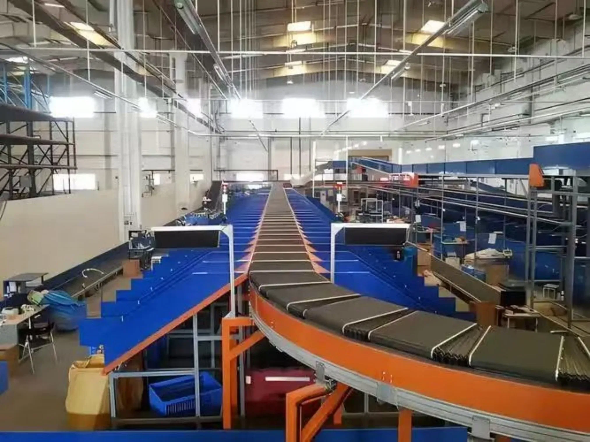 Plug-and-Play Express Sorting System: Conveyor, Scanning &amp; Cargo Separate for Warehouse