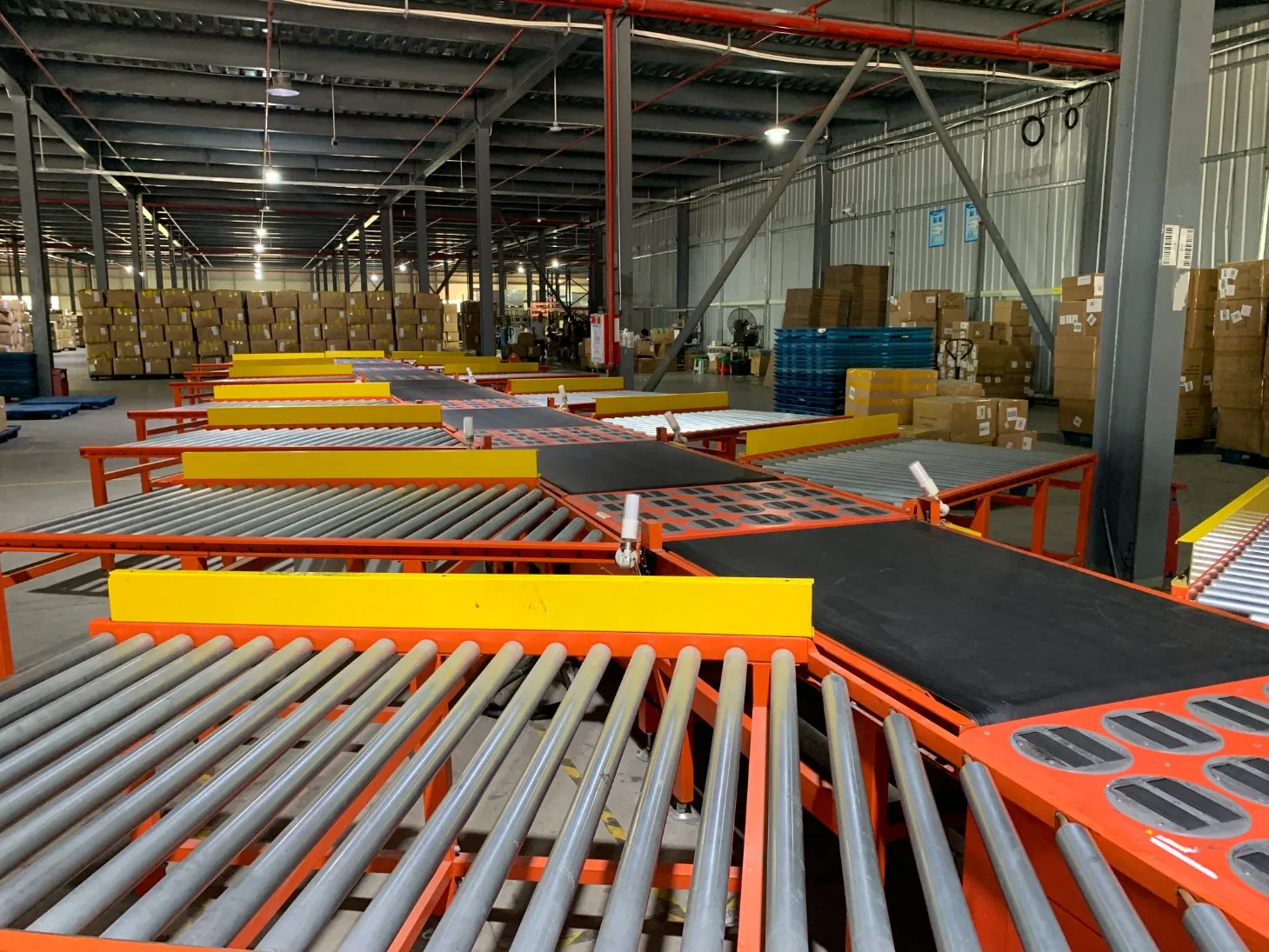 Factory Price Wooden Case Conveyor China Package System Automated Parcel Warehouse Sorting Line