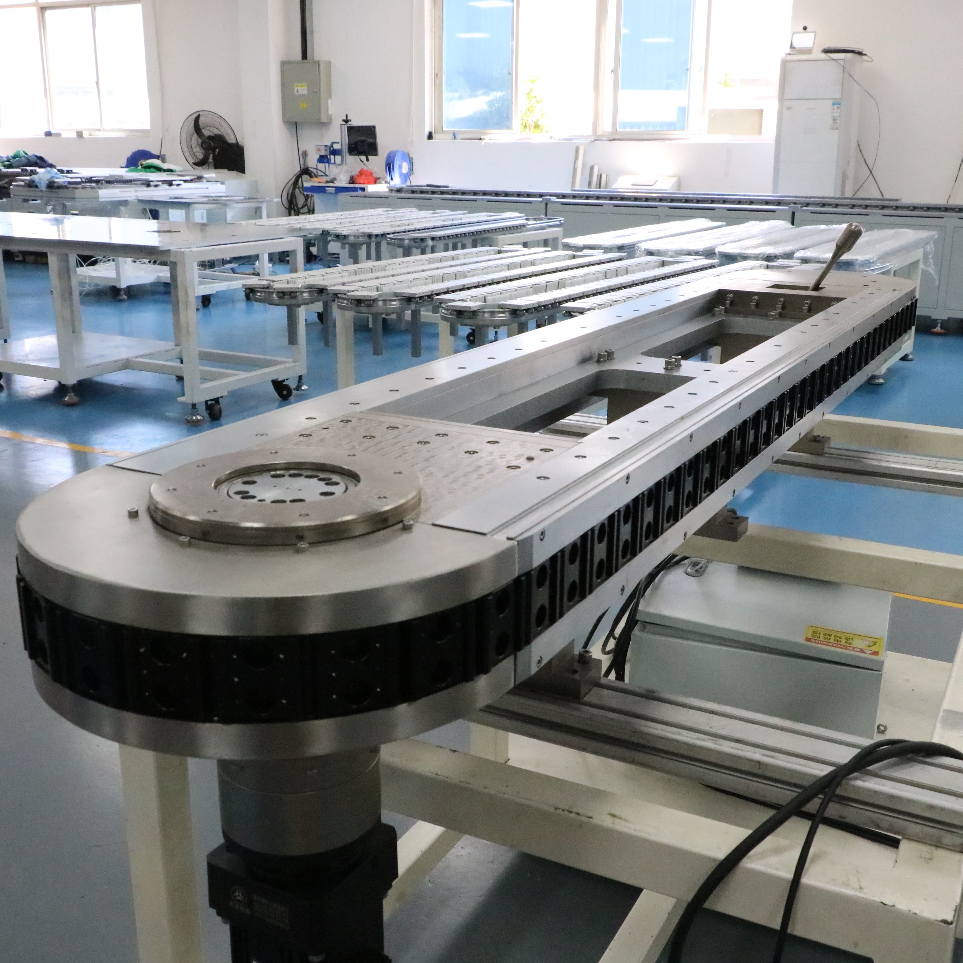 Intelligent Precision Chain Link Conveyor System Automated Flexible Assembly Line Programmable Control 0.03mm Accuracy
