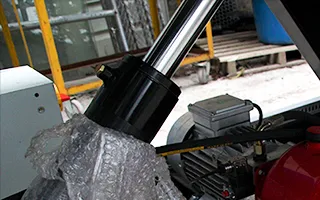 Load-bearing rod
