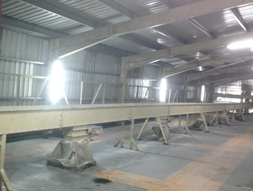 Customizable Chain Conveyor System for Bulk Material by Hualiang