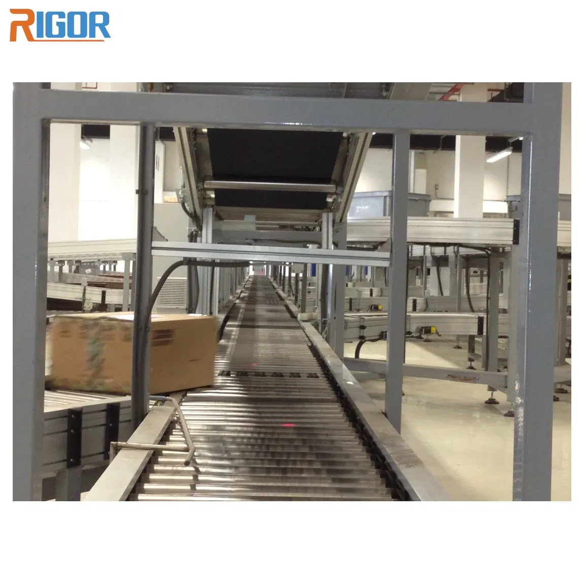 Smart Merge Conveyor Systems for Streamlined Warehouse Operations