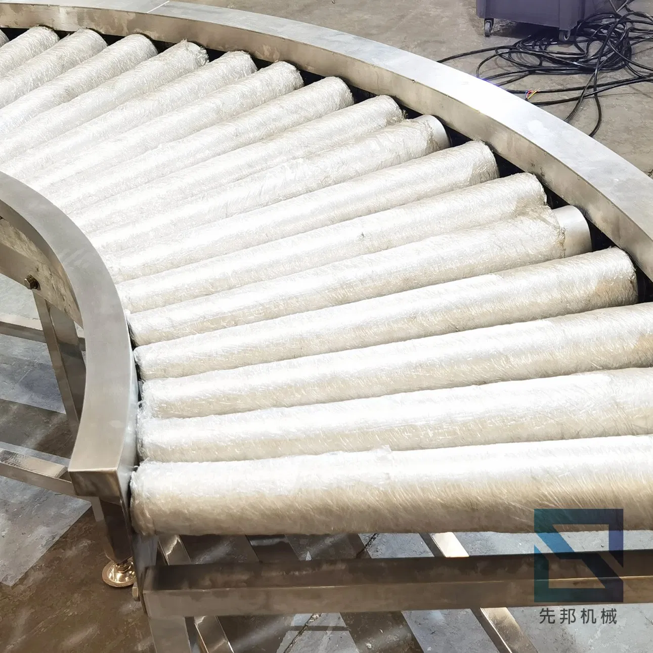 Versatile 90 Degree and 180 Degree Circular Sorting Conveyor System