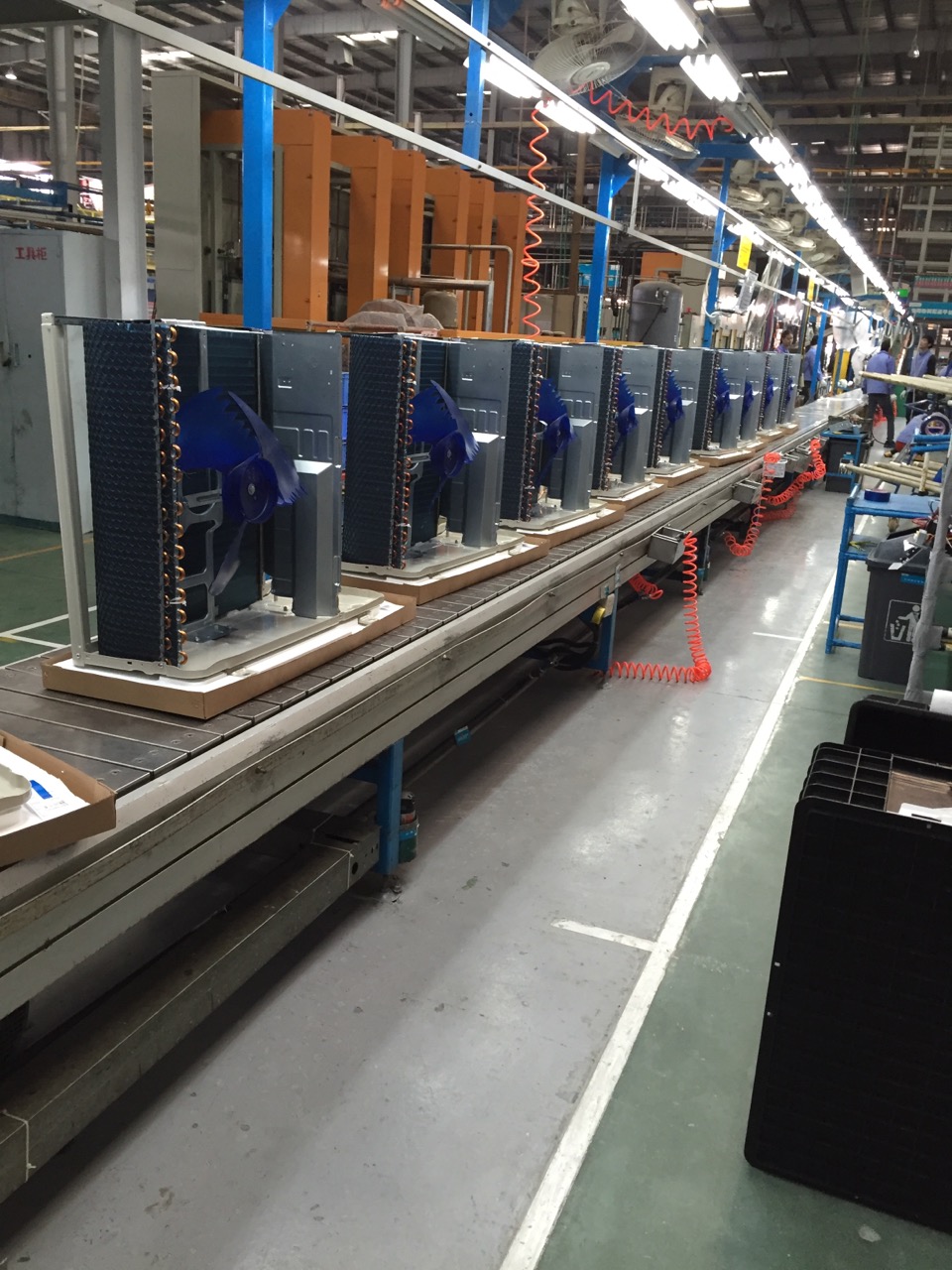 Customizable Stainless Steel Assembly Line Conveyor Belt Equipment New Automated E-Commerce Express Logistics Chain Conveyer
