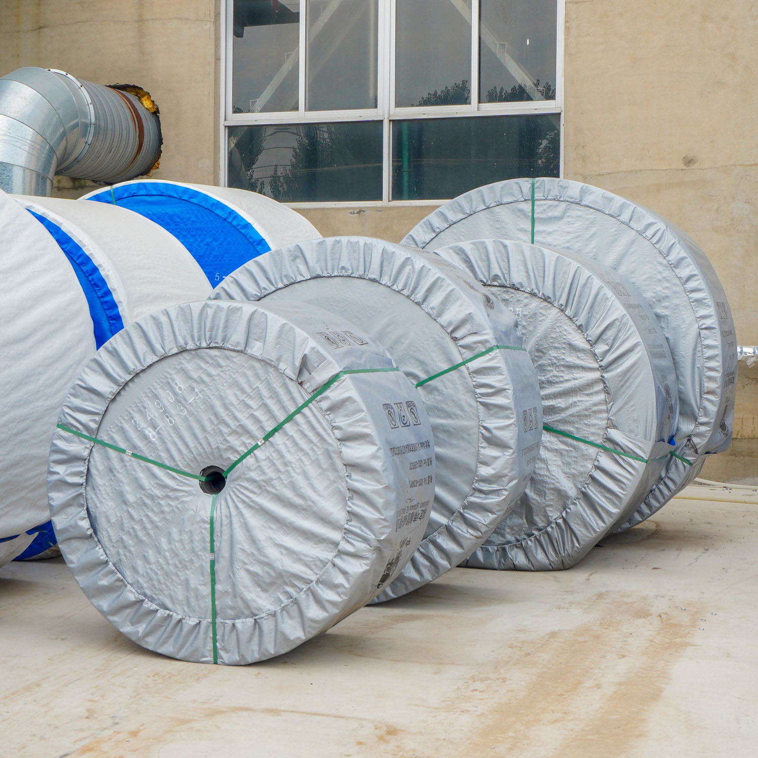 Flat Belt Mobile Tracked Conveyor Systems Modular Belts Scrapers Stone Crusher 90 Curve Lines Rubber/Nylon/Polyester
