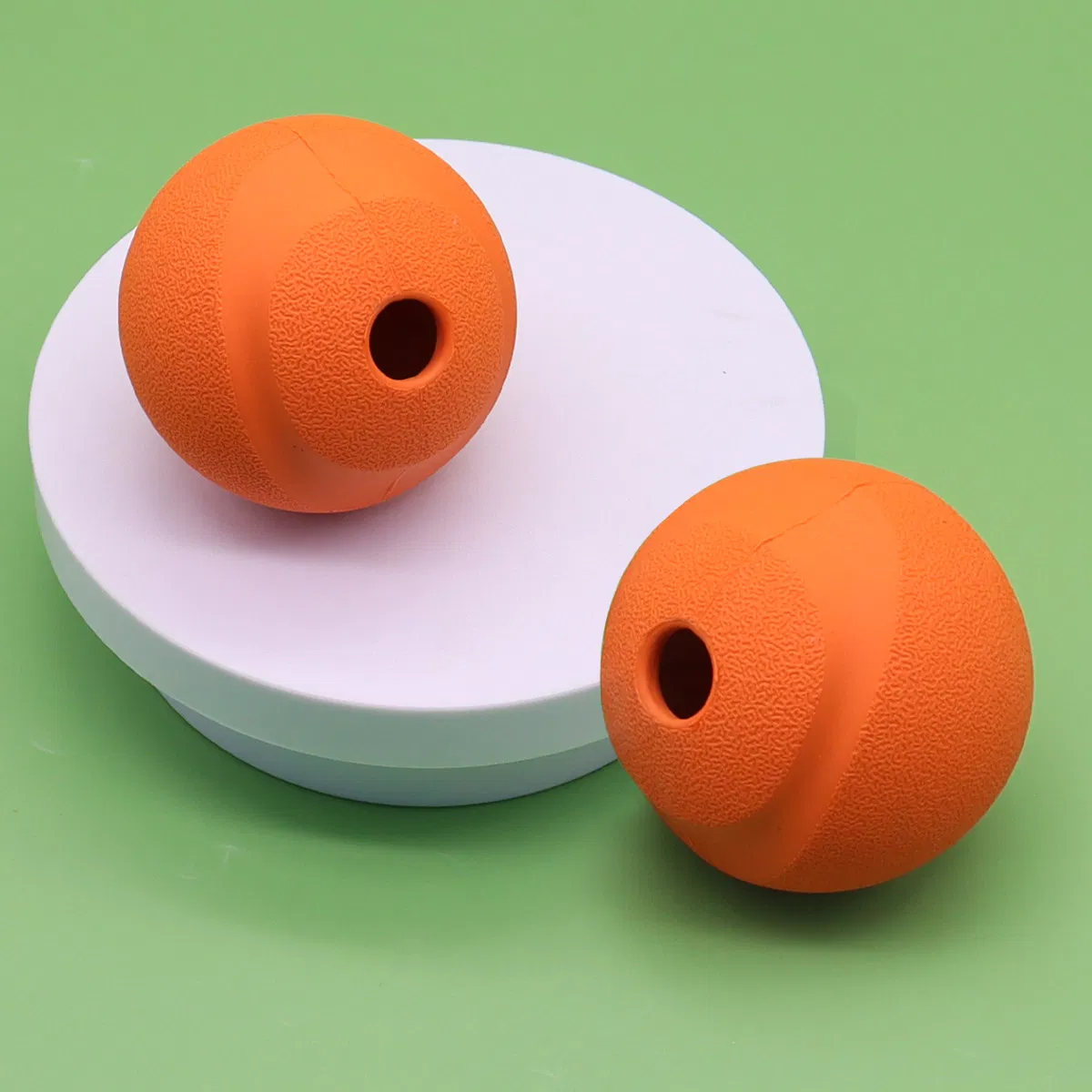 Custom Durable Silicone Dog Chew Toy Funny Interactive Treat Dispenser Silicone Balls Eco-Friendly Sustainable Pet Feeding