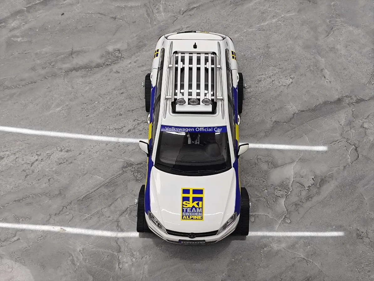 Kyosho Volkswagen Touareg Snowmobile Diecast Car Model 1/18
