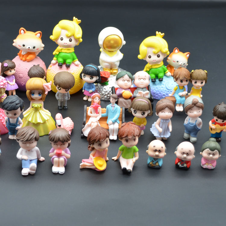 Kids Baby Mini Female Anime Girl Boy Women Man Wedding Couple 3D Toy Figures Custom Chinese Cartoon Old People Action Figures