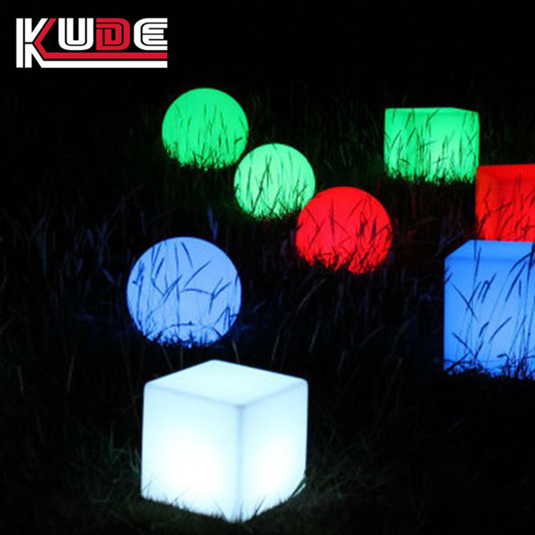 Lighted Inflatable Plastic LED Light Balls Glow in Dark with Battery