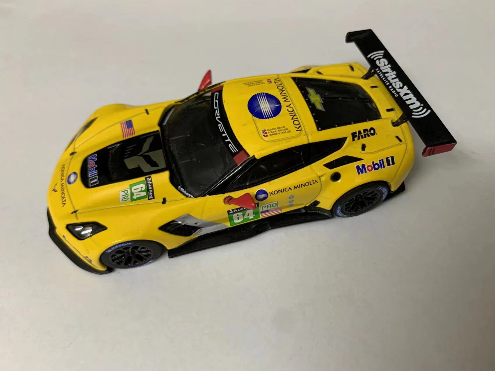 Custom Alloy Die-Cast Model Cars and Airplanes for Collectors