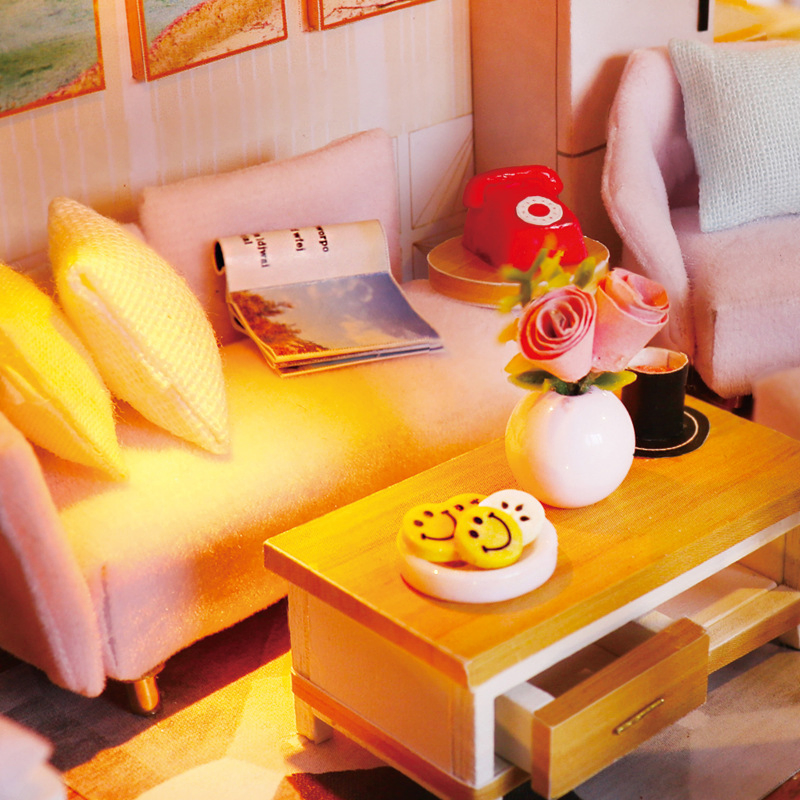 New 3D DIY Popular Design Miniature with LED Light Doll House