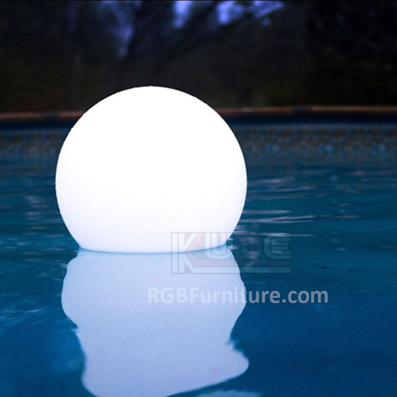 Lighted Inflatable Plastic LED Light Balls Glow in Dark with Battery