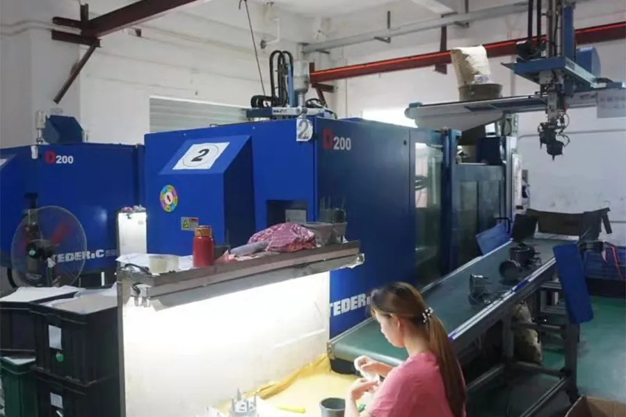 Pet Bottle Molding 5