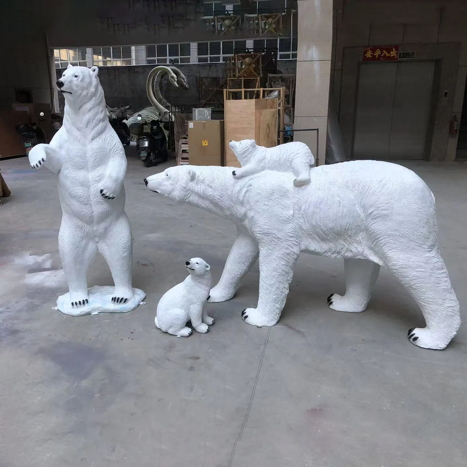 Rent Props White Family Fiberglass Polar Bear Statue Figurine Can Be Customized