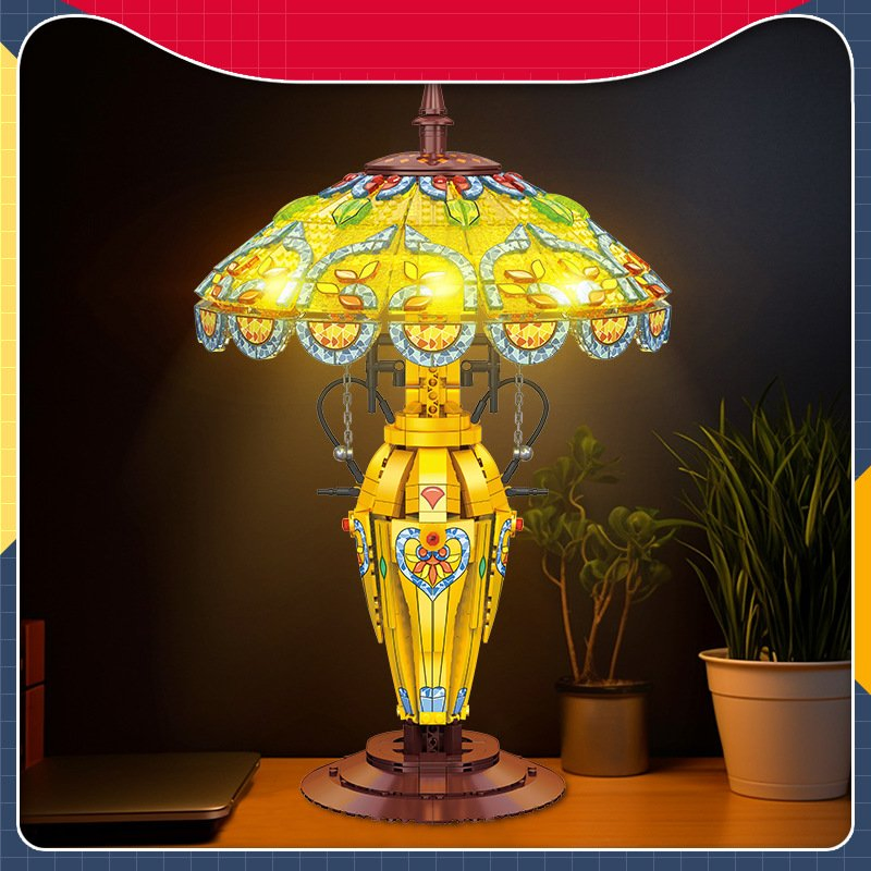 Cross-Border 1570 PCS DIY Building Blocks Table Lamp 1: 24 Scale Plastic Model Toy for Older Children Home Ornaments Lighting