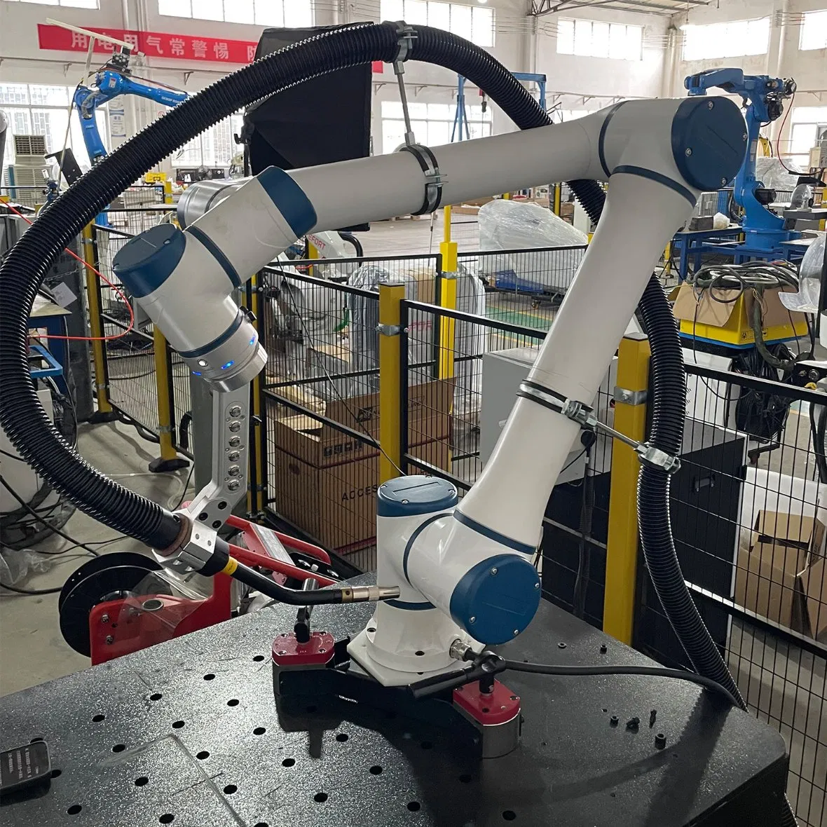 Arc Collaborative Welding Robot with Robotic TIG Welding System Machinery Frame Welding