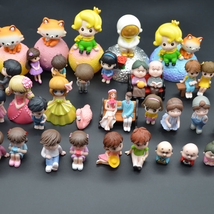 Kids Baby Mini Female Anime Girl Boy Women Man Wedding Couple 3D Toy Figures Custom Chinese Cartoon Old People Action Figures