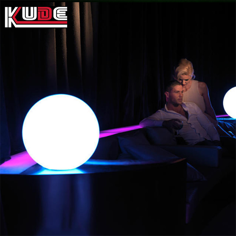 Lighted Inflatable Plastic LED Light Balls Glow in Dark with Battery