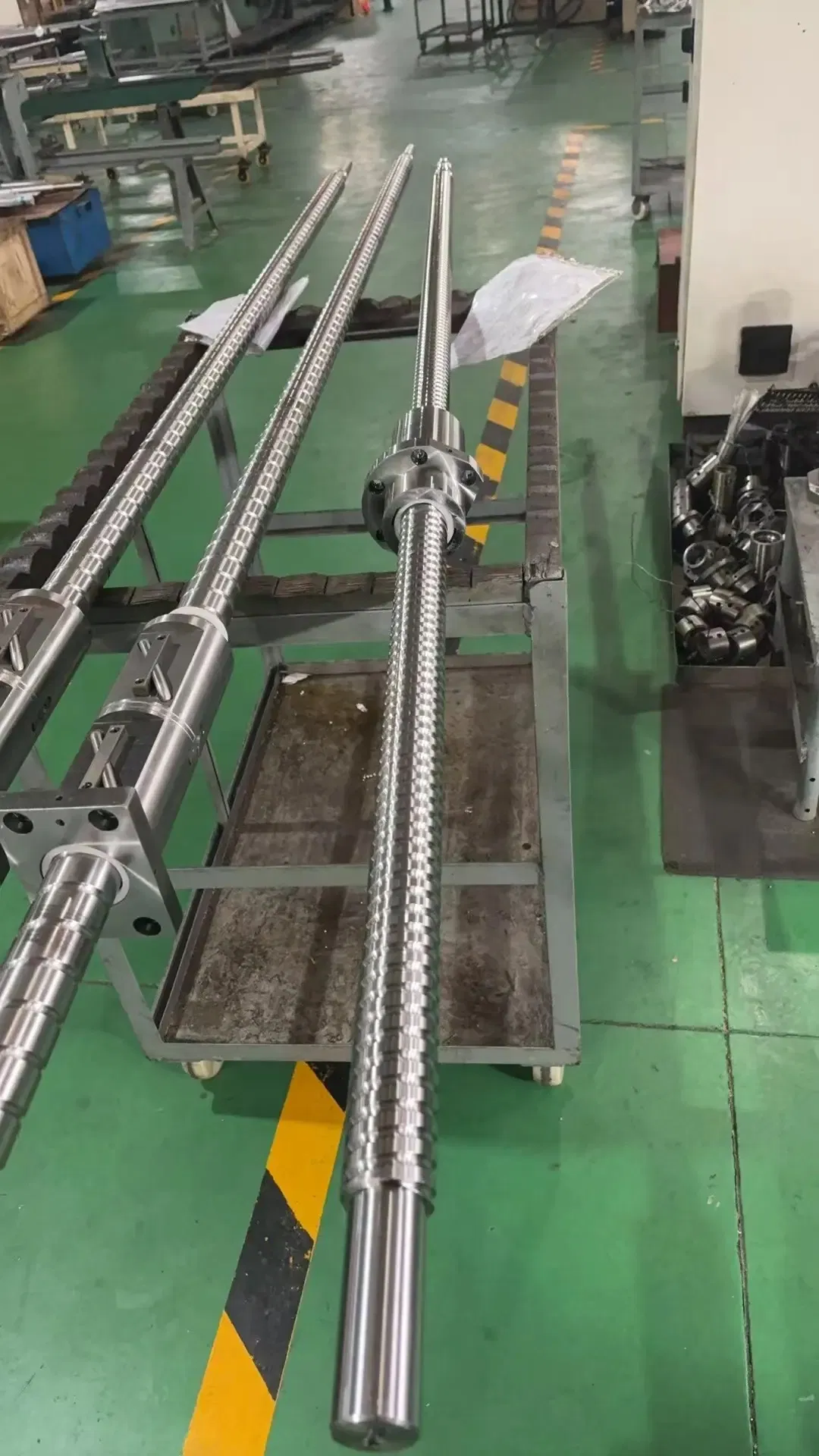 High Precision Hardness CNC Ground Tbi Standard Size Miniature Sfu1204 700mm Right and Left Hand Thread Lead Ball Screw for CNC Router Machine 3D Printer