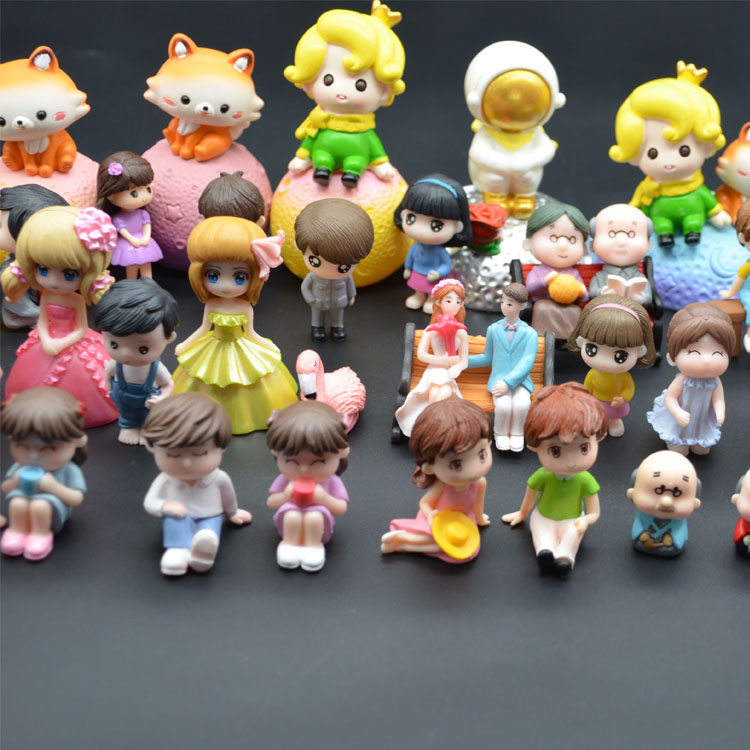 Kids Baby Mini Female Anime Girl Boy Women Man Wedding Couple 3D Toy Figures Custom Chinese Cartoon Old People Action Figures