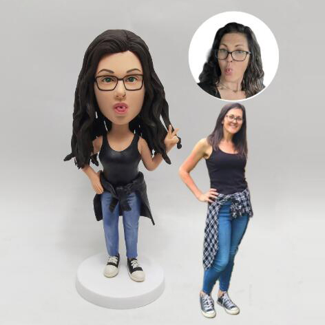 Personalized Resin Bobble Head Cool Girl Statue Best Gift for Girl Office Home Decoration