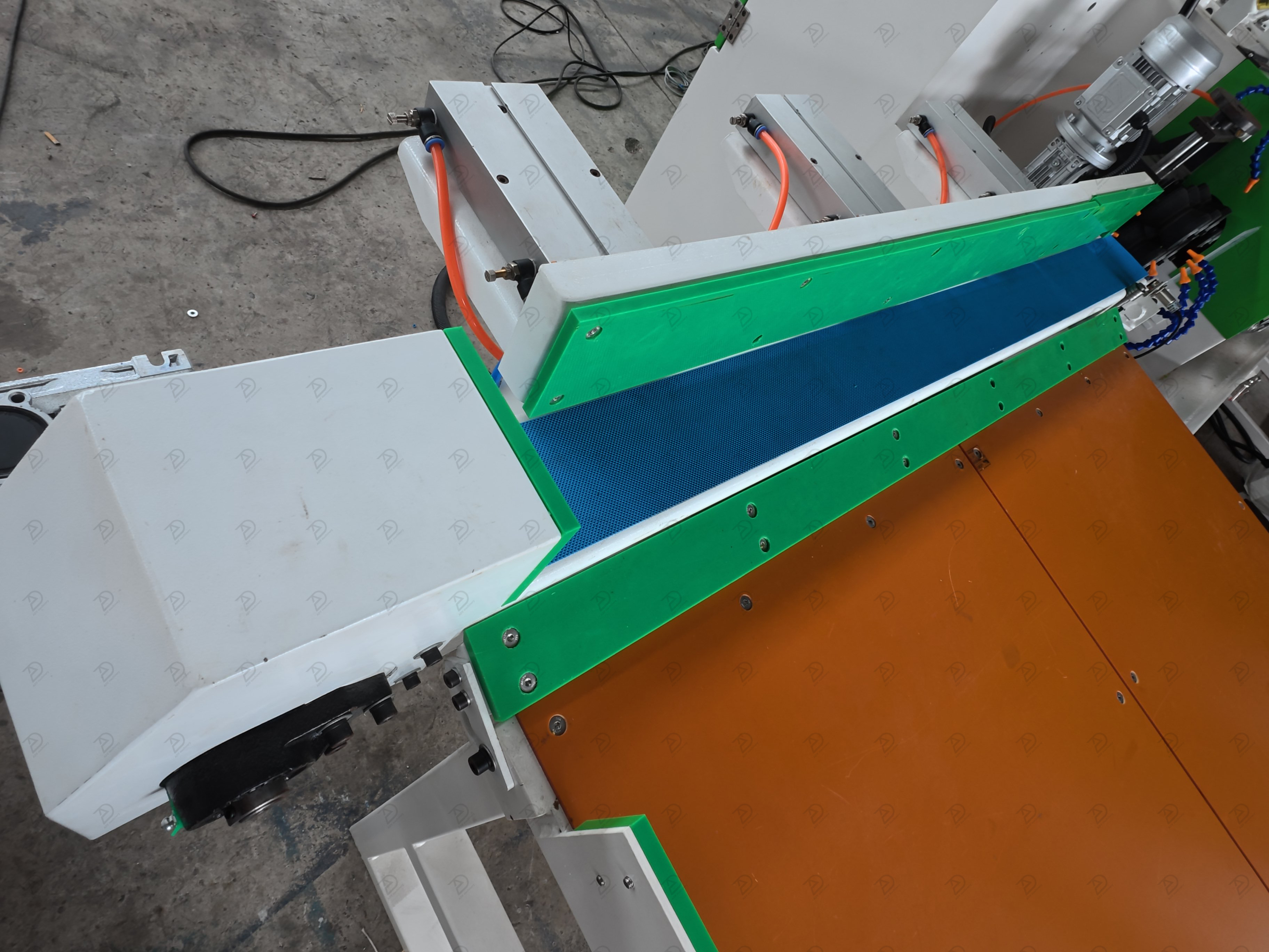 Electric Power Fully Automatic Stainless Steel Round Pipe Polishing Machine for Tube Grinding