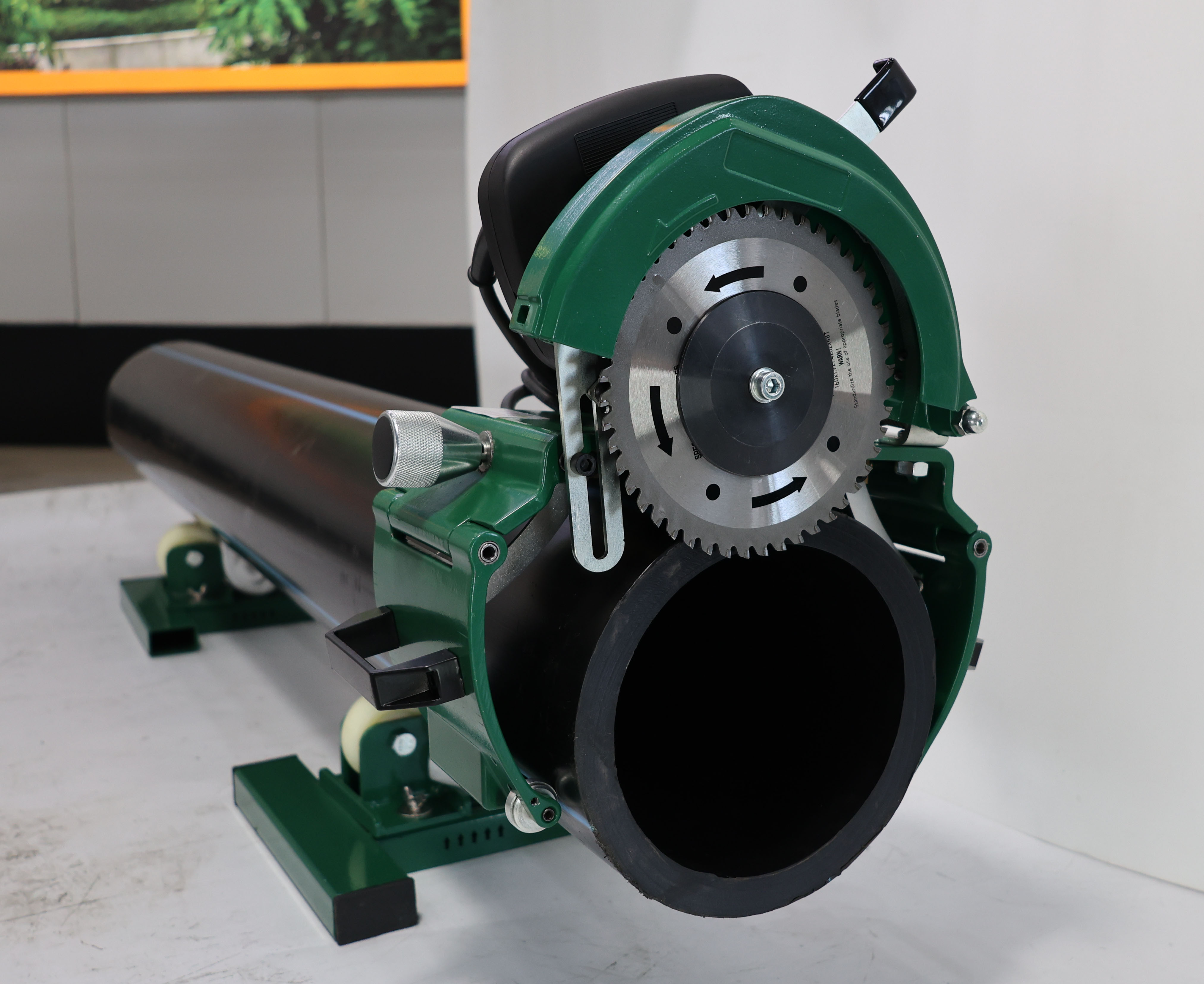 Pipe Cutting Machine Details 1