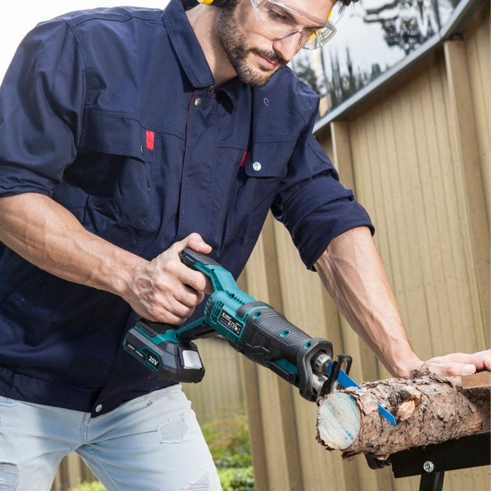 Liangye Power Tools LCR777-1 Lithium Battery Saber Saw 18V Li-ion Cordless Reciprocating Saw for Wood Plastic and Metal