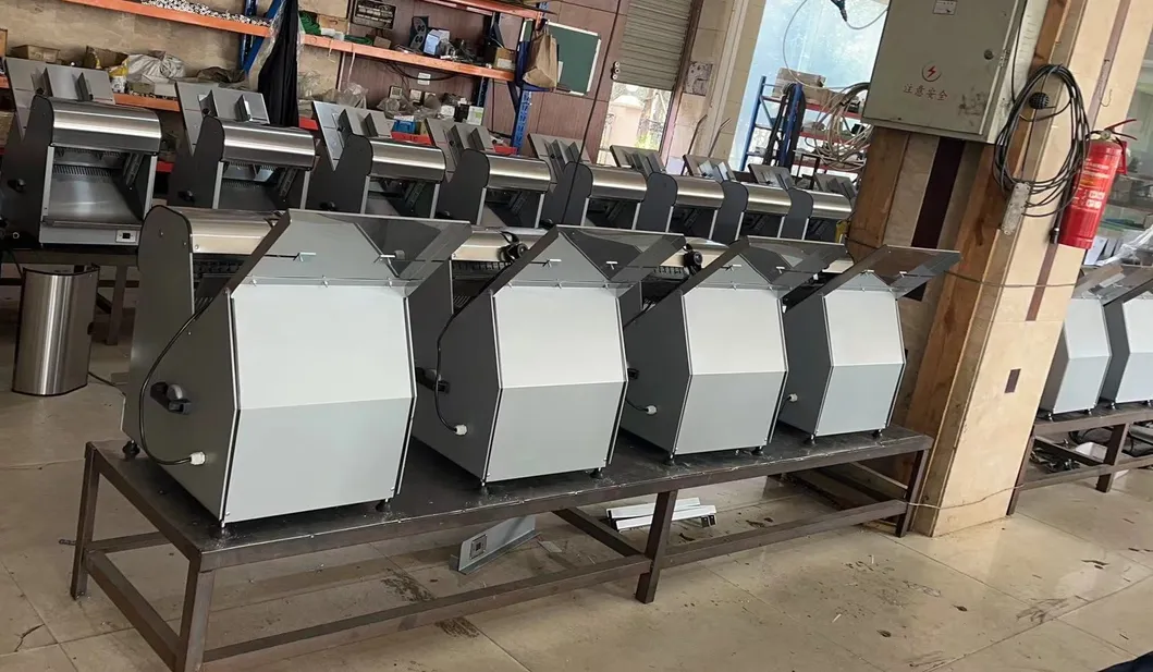 Bread Slicer Detail 4