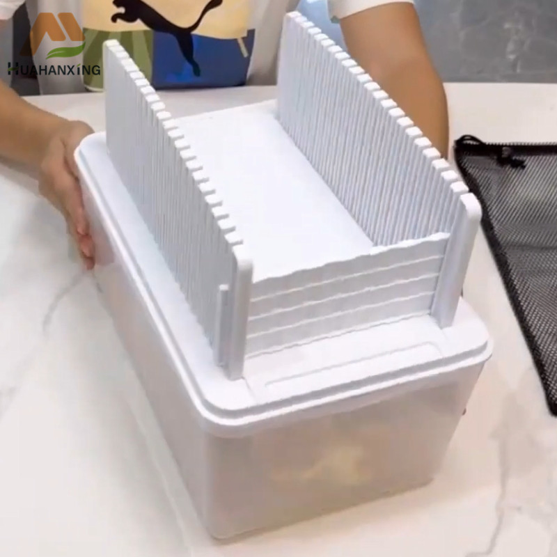 Pull-out Bread Slicer That Doubles as a Lid for The Included Bread Box