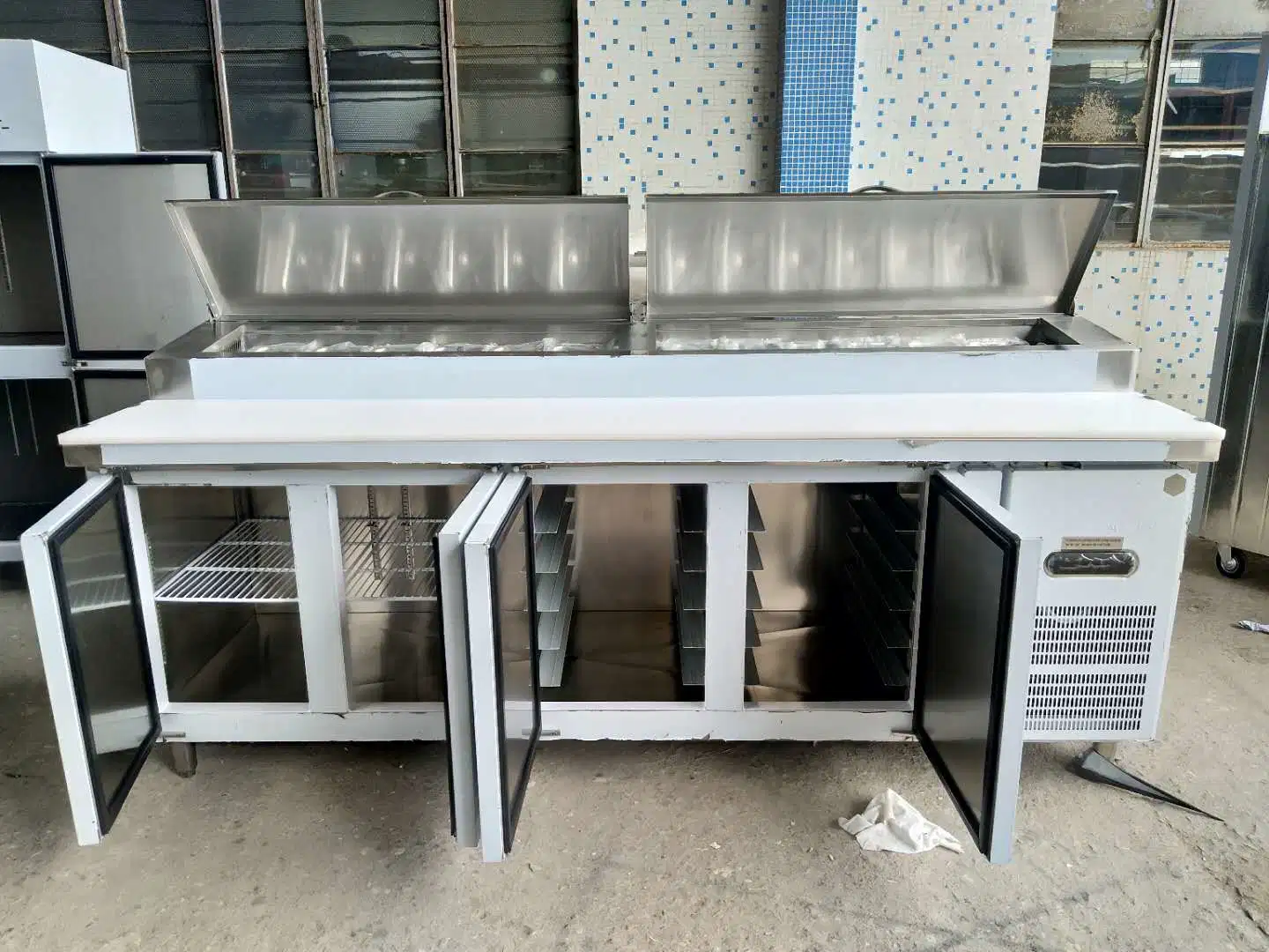 Factory Customized Refrigerated Pizza Prep Table 3 Doors