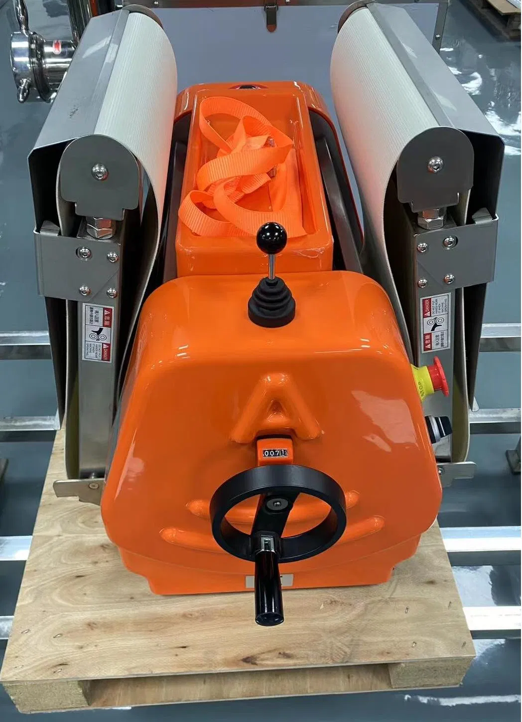 Commercial Desktop Electric Bakery Bread Pastry Roller Dough Sheeter