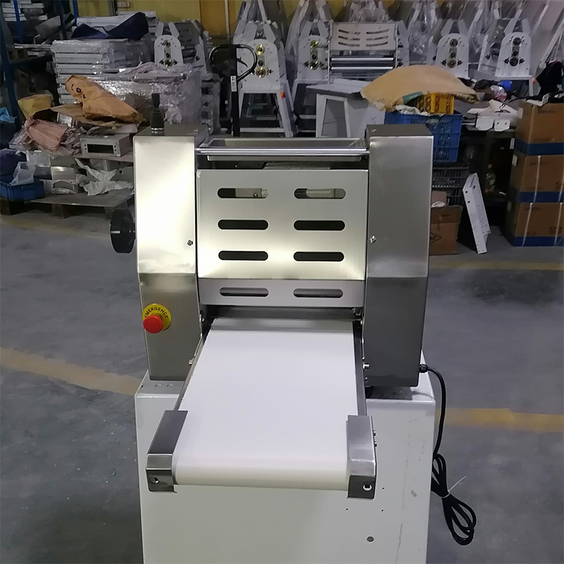 300mm Mini Dough Sheeter Pastry Croissant Dough Roller Machine Dough Sheeter