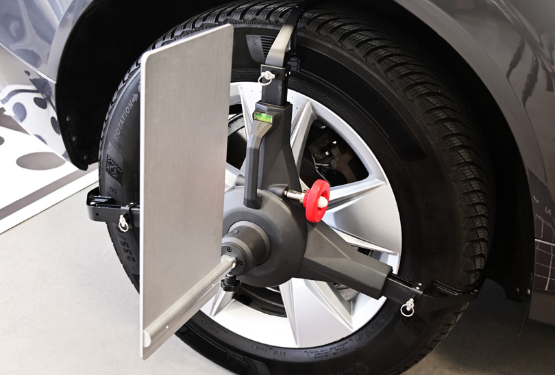 2025 LAUNCH X-431 ADAS PRO+ V2 Ultra-high Precision ADAS Calibration Tool With Monitor