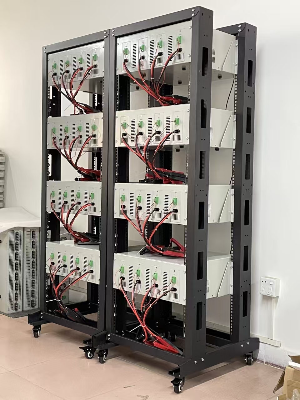 Multi-channel cabinet